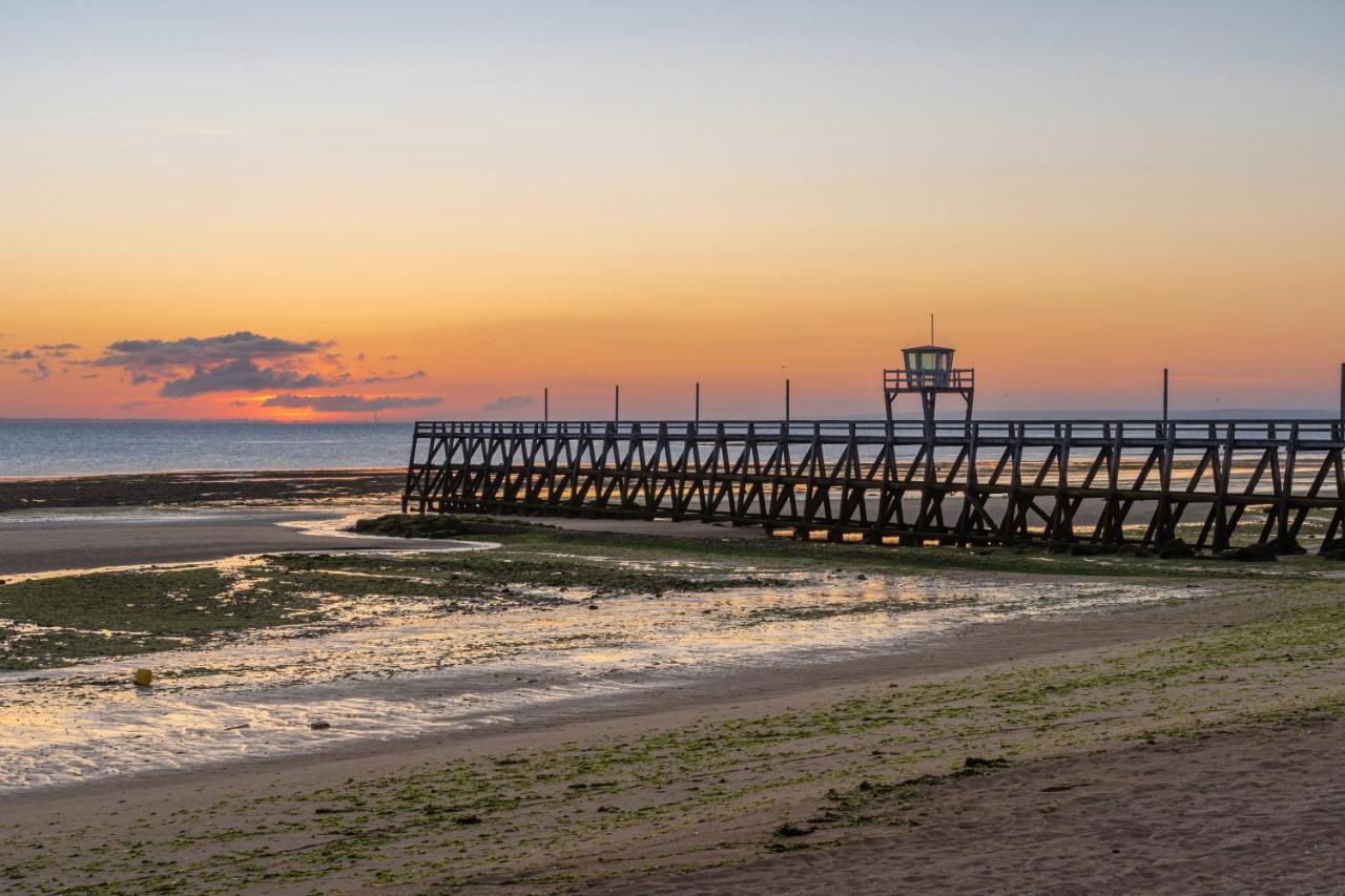 Le Gambetta, 100M De La Plage Люк-сюр-Мер Екстер'єр фото